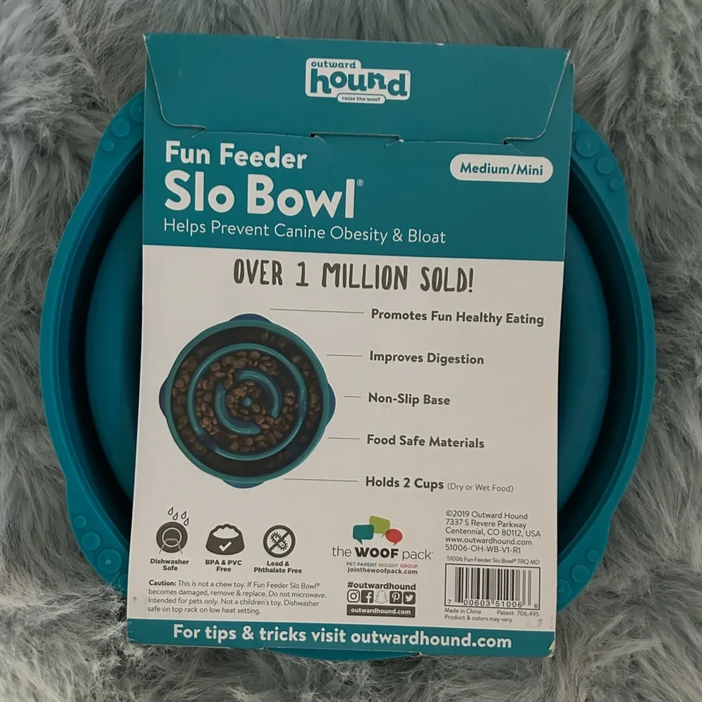 Outward Hound Fun Feed Slow Eating Bowl for Small to Medium Dogs - NEW in box